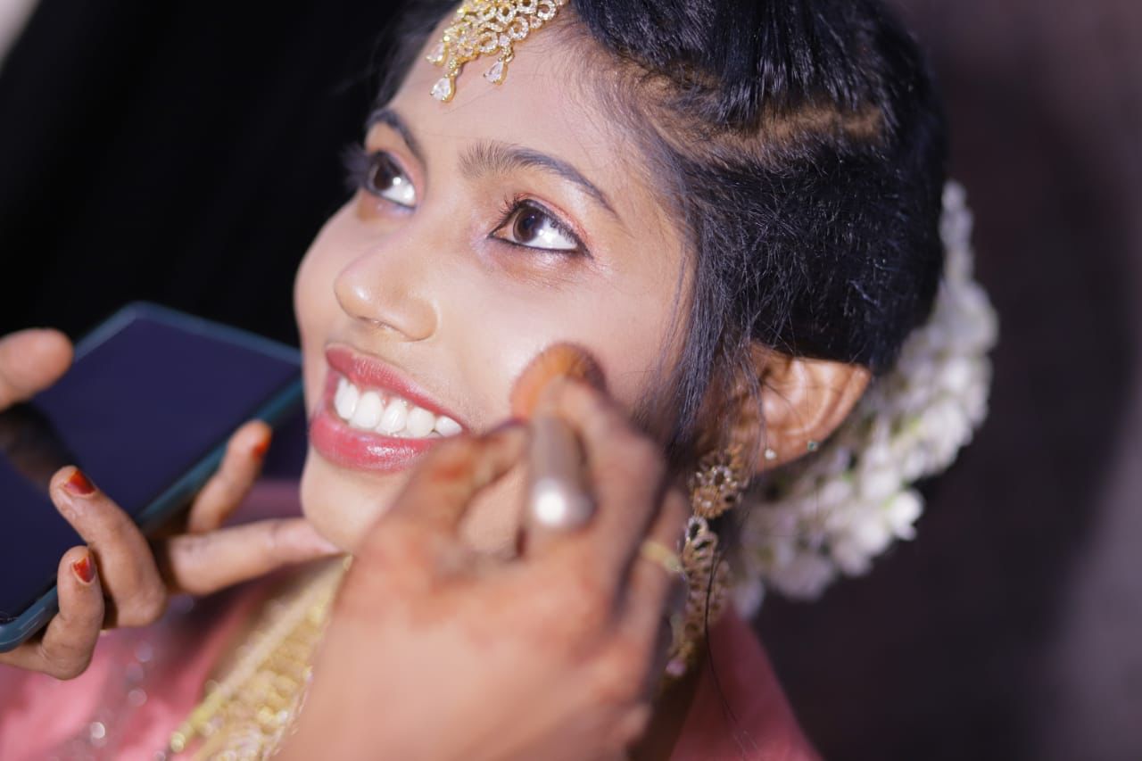 WHITE BEAUTY MAKE OVER AND BRIDAL HUT VAILATHUR